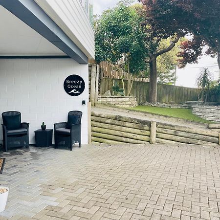 Villa Breezy Ocean - The Perfect Getaway Mount Maunganui Esterno foto